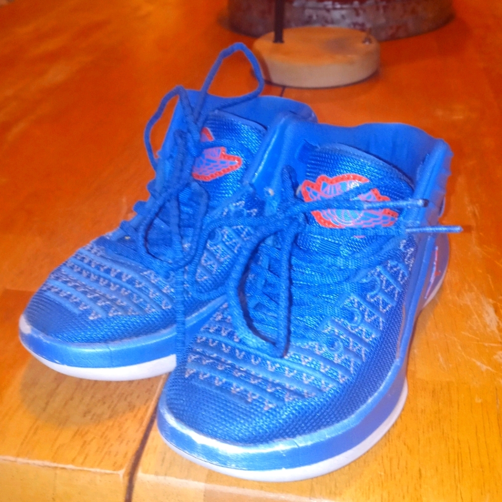 Boys shoes